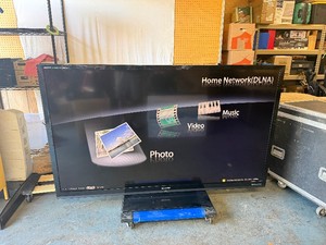 LARGE Working SHARP Aquos 80 Smart TV wRemote &amp Stand
