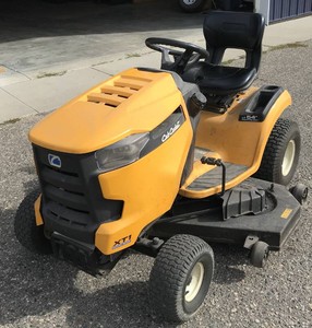 2015 Cub Cadet Lawn Tractor