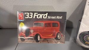 Brand New Sealed AMT 1933 Ford Street Rod Model