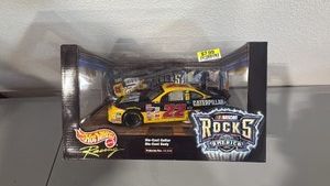 Hot Wheels Racing Rocks America Guitar & Car
