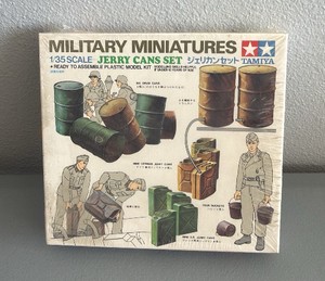 Brand New Sealed Military Miniatures Jerry Cans Set