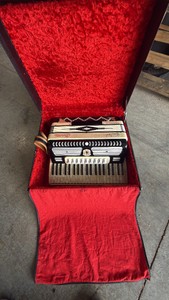 Vintage Marotta United Castelfidardo Piano Accordion w Case  Italy
