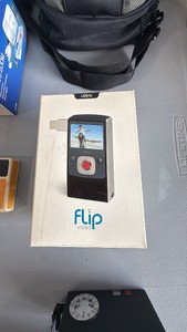 Flip Video Ultra Digital Camcorder w Original Box  Built-In USB