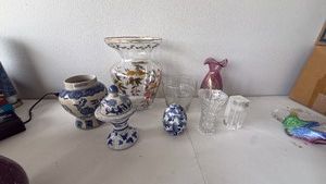 Glass and Decoration Lot