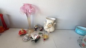 Assorted Vintage Decorative Collectibles  Art Glass Vase, Porcelain, Figurines & Miniatures