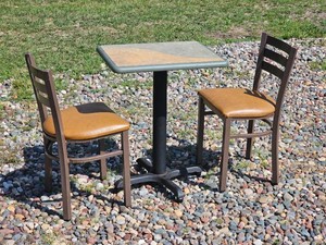 Retro Diner Caf Table and Chairs Set