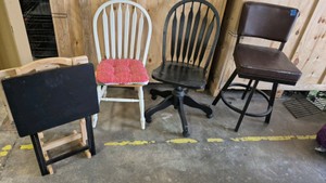 chairs and tv trays