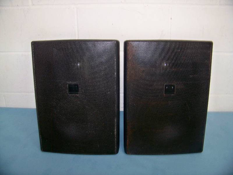 (PAIR) JBL Control 28 8 Two-Way High-Output Indoor  Outdoor  Weatherproof Two-Way Surface-Mounted Pro Audio Loudspeakers