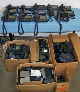 (30) Mitel IP480G Mid-Tier Gigabit Business VoIP Desk Phones