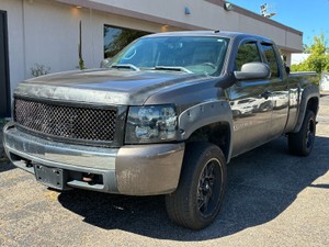 2008 Chevrolet Silverado 1500  4X4  V8  175K Miles  (NO RESERVE)