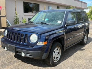 2015 Jeep Patriot Sport  AWD  117K Miles  (NO RESERVE)