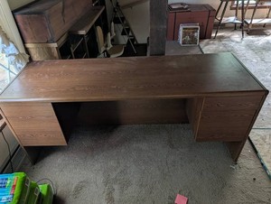Woodgrain Executive Desk With File Drawers 72 X 24 X 30 in