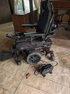 Quantum Edge 3 Stretto iLevel Power Wheelchair