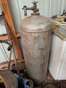 Compressed-Gas Cylinder With Valve