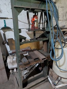 Hein-Werner 12-Ton Hydraulic Shop Press