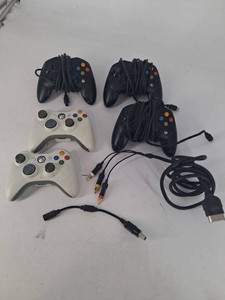 Vintage Xbox 360 Wired Controllers & Cables Mixed Lot - 5-Piece