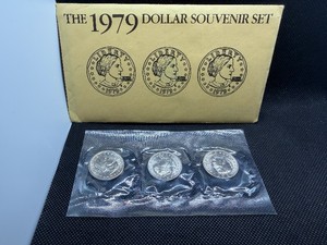 1979 Susan B Anthony Dollar Souvenir Set