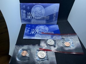 1999 Susan B Anthony Uncirculated Coin Set