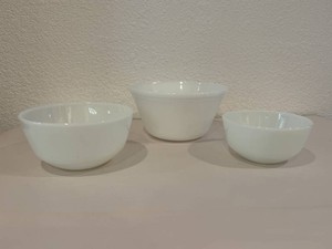 Assorted Vintage Milk Glass Mixing Bowls
