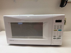 Emerson 1.1 Cubic Foot Microwave Oven