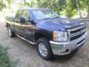 2011 Chevy Silverado Z71 Crew Cab 2500HD 4x4 34-ton Duramax 6.6L heavy duty diesel truck with Allison transmission, air lift suspension, heavy duty tow package, new tires, cloth interior, weather tech front floor mats, 151,918 miles
