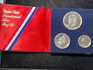 US BICENTENNIAL SILVER PROOF SET