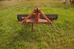 Bush Hog Model 80  3 Point Mount Heavy Duty 8 Back Blade