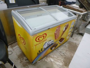AHT Novelty Chest Freezer