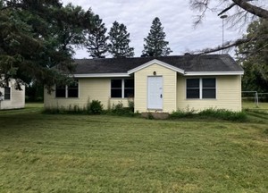 3 Single family houses on 1.2 acre lot in Wadena MN
