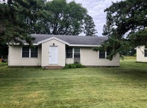 3 Single family houses on 1.2 acre lot in Wadena MN