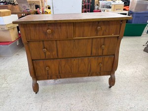 Dresser