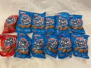 M - Chips Ahoy Mini & Chewy Chocolate Chip Cookies (Lot of 12)