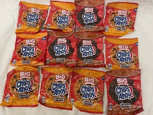 M - Chips Ahoy Big Chewy Cookies 2.5 Oz (Lot of 12)