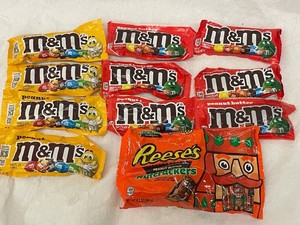 M - M&MS & Reeses Candy Mixed Lot - 11 Bags