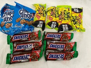 C - Chips Ahoy, Sour Patch Kids & Snickers Snacks Mixed Lot (Lot of 12)