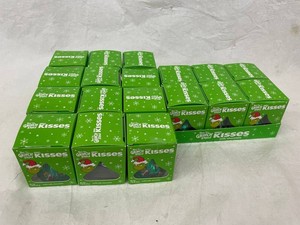 S - Hersheys Grinch Kisses Solid Milk Chocolate 1.45 Oz (Lot of 18)