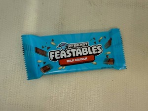 12x Mr. Beast Feastable-Milk Crunch