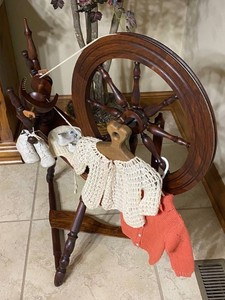 Wood Spinning Wheel