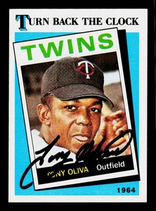 Tony Oliva Autograph 1989 Topps #665 Minnesota Twins Baseball Card