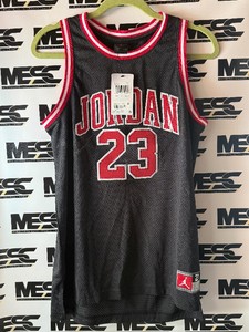 Michael Jordan NEW WITH TAGS Basektball Jersey Size Youth XL