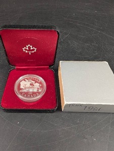 Canada 1981 Dollar Coin With Presentation Case