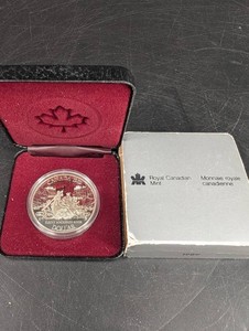 1989 Royal Canadian Mint Canada $1 Five Mackenzie River Coin