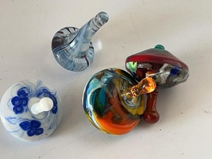 Set of 4 Hand Blown Art Glass Spinning Tops Paperweight Toys