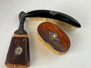 Victorian Sterling plaque on Leather &amp Wood Vanity Brush &amp Whisk Broom pieces Leather Case
