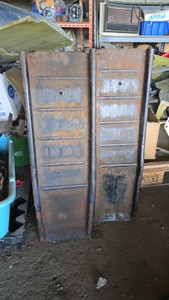 Pair of Heavy-duty steel vehicle service ramps