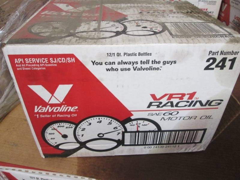 12 Quarts Valvoline SAE60 racing oil
