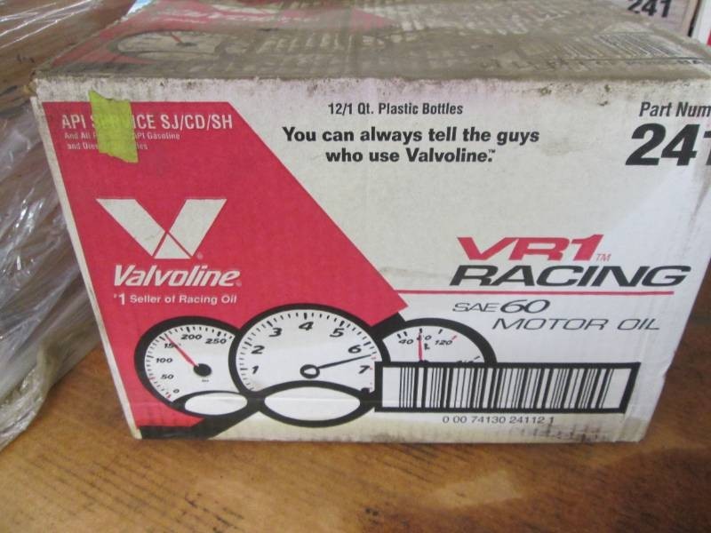 12 Quarts Valvoline SAE60 racing oil