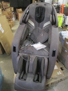 Kyota 4D massage chair with all the bells and whistles