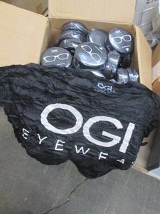 79 Mens OGI Eyewear branded size L in hockey puck compact packaging