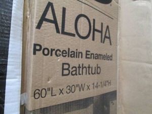Aloha porcelain enamel bathtub right hand drain